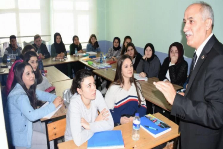 Yenişehir'de üniversiteye ücretsiz hazırlık kursları başladı
