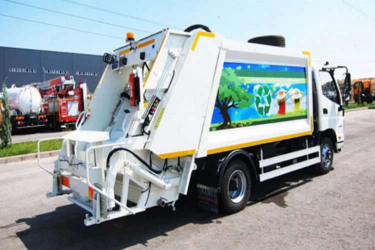 Çevre ve Şehircilik Bakanlığı'ndan Yenişehir'e çöp kamyonu