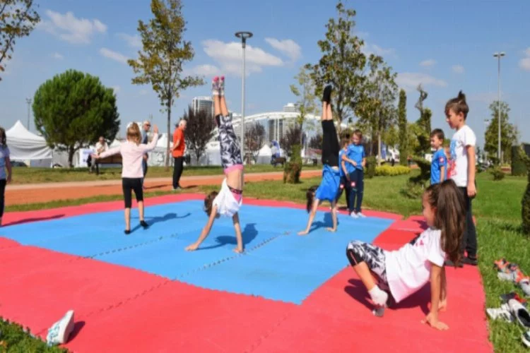 Bursa'da sporun kalbi Hüdavendigar Park'ta atıyor