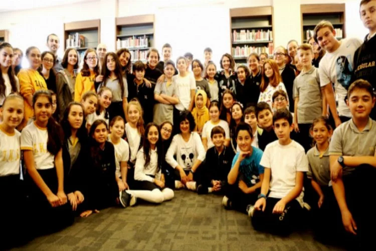 Bursa'da Nezihe Meriç okumaları devam ediyor
