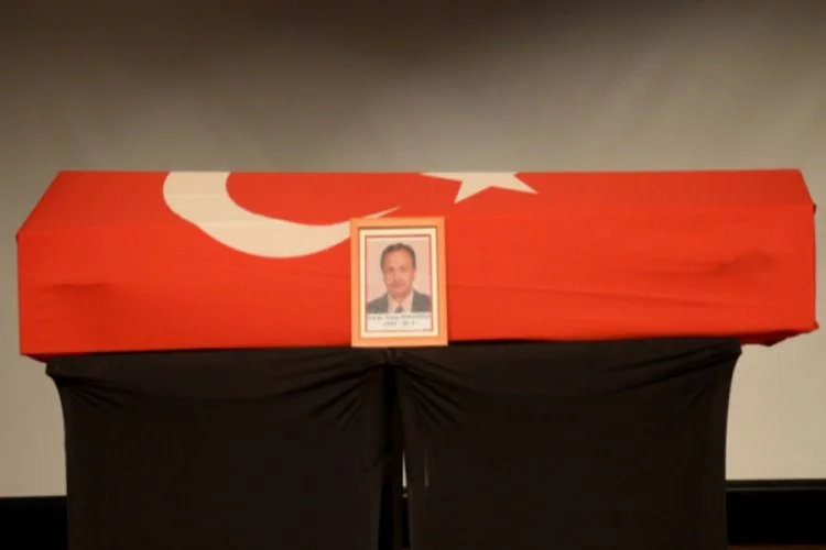 Manavoğlu, Bursa'da son yolculuğuna uğurlandı