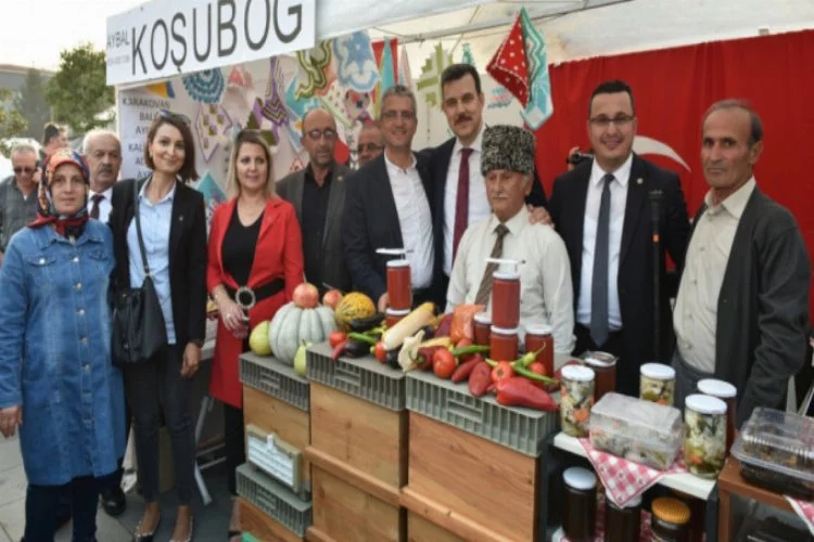 Mustafakemalpaşa'nın yöresel ürünleri festivalde sergilendi