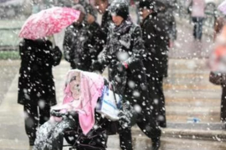 Bursa'da kar etkisini arttırdı