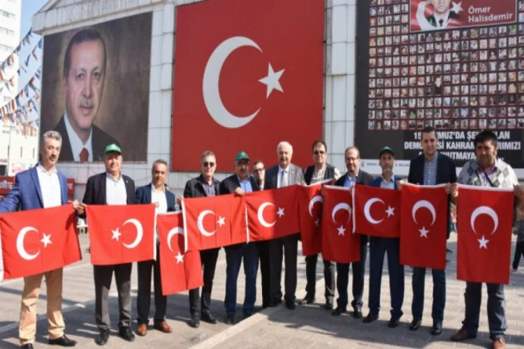 Bursa Kent Konseyi'nden Barış Pınarı Harekatı'na bayraklı destek