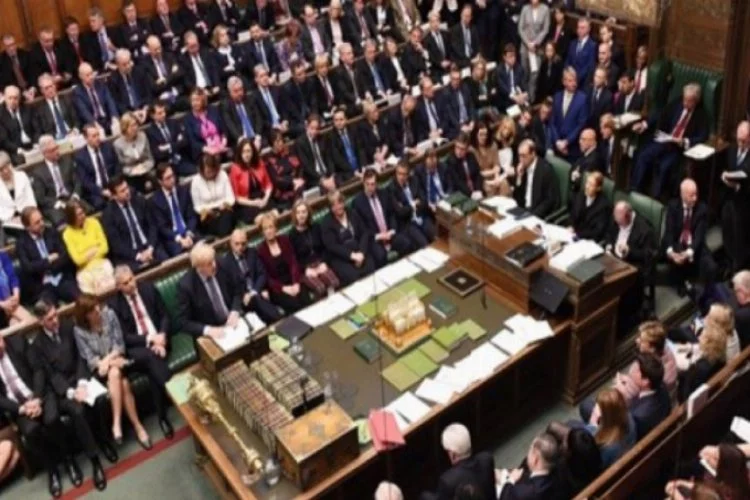 İngiltere Parlamentosu, Brexit oylamasını erteledi