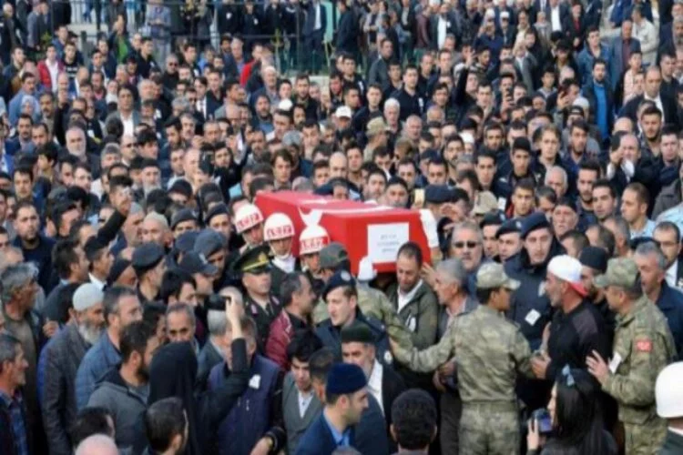 Şehit er Sezai Eşkioğlu'nu 20 bin kişi son yolculuğuna uğurladı