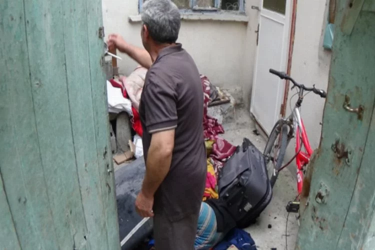 Bursa'da kiraya verdiği evini yanmaktan son anda kurtardı
