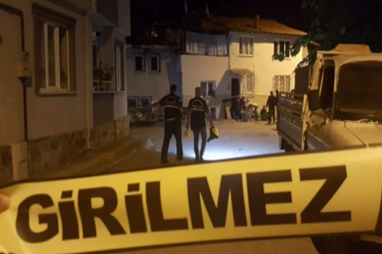 Bursa'da yolda yürüyen şahsa silahlı saldırı!