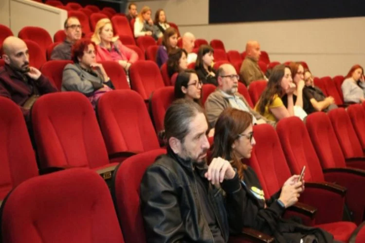 Bursa'da  'Köpek Filmi' sanatseverlerle buluştu