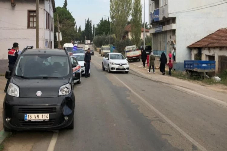 Bursa'da okula giderken araba çarpan küçük öğrenci ağır yaralı!