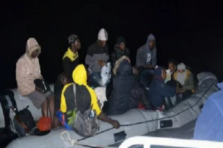 Kuşadası'nda 15 kaçak göçmen yakalandı