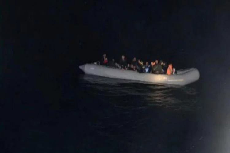 Kuşadası açıklarında 95 kaçak göçmen yakalandı