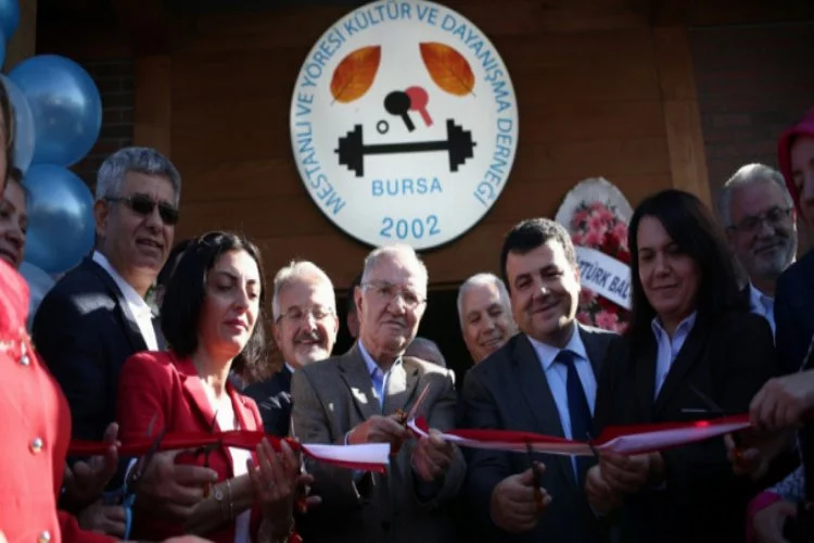 Bursa'da Naim Süleymanoğlu Mestanlı Kültür Evi açıldı