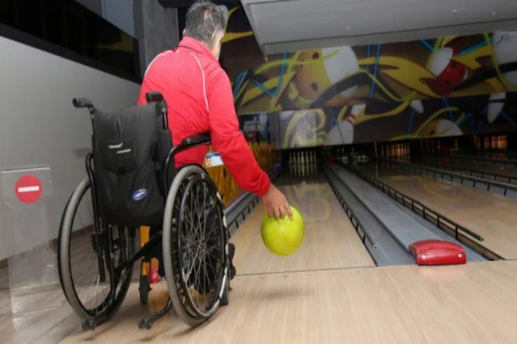 Bursa'da bowlingde engeller kalktı