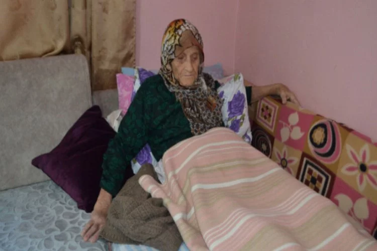 Bursa'da 106 yaşındaki Şükriye nine Atatürk'ü anlattı