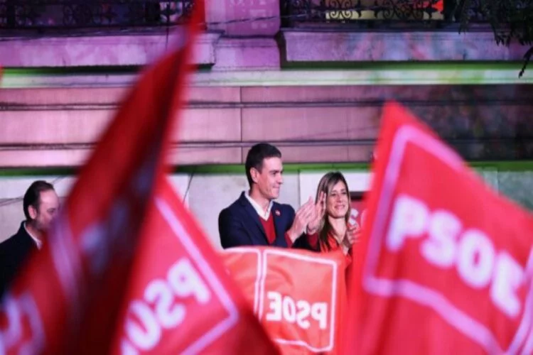 İspanya'da Sosyalist İşçi Partisi birinci