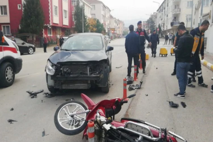 Bursa'da kafa kafaya çarpıştılar: Yaralılar var