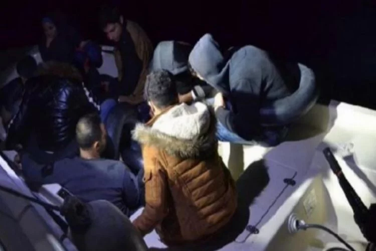Fiber teknede kaçak 9 göçmen yakalandı
