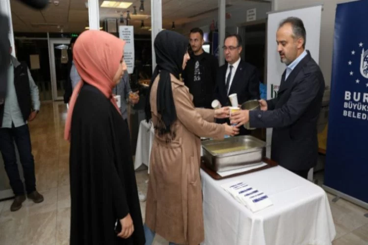Başkan Aktaş'tan öğrencilere çorba ikramı