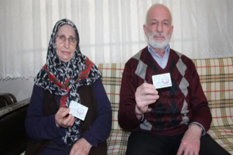 Bursa'da 51 yıllık çiftten örnek davranış
