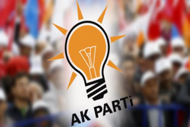 AK Parti eskileri vitrine çıkarıyor