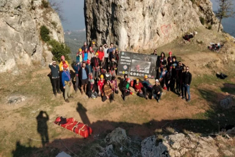Bursa'da mağaracılardan kayalıklarda kurtarma çalıştayı