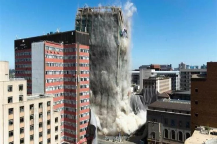 108 metrelik bina böyle yıkıldı