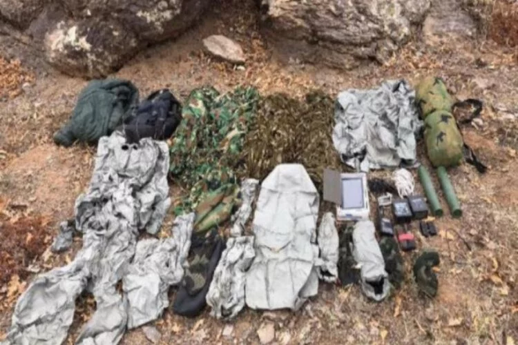 PKK'lı teröristlerin kıyafetleri ele geçirildi