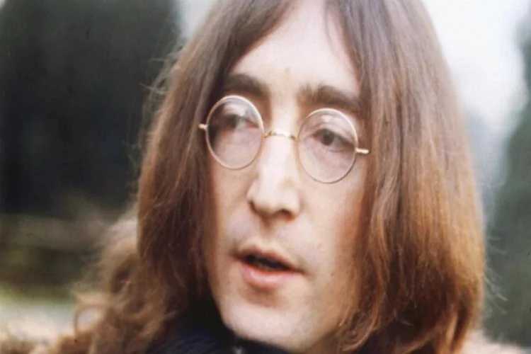 John Lennon'ın gözlüğü satılıyor