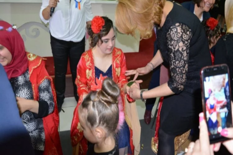 Bursa'da engellilere temsili kına