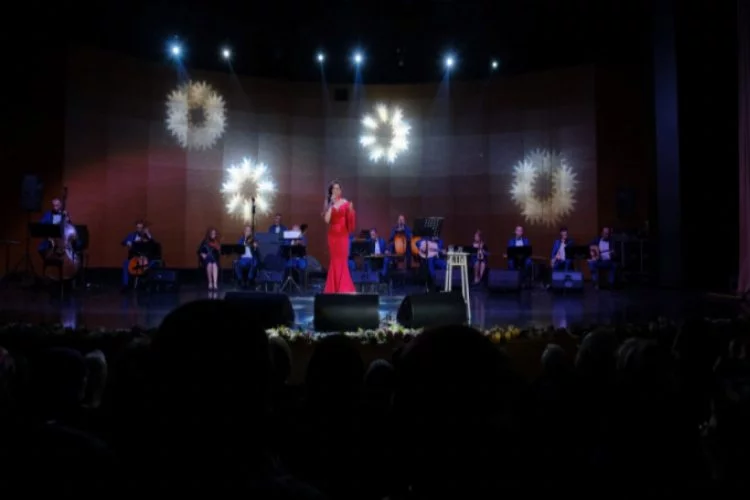 Bursa'da "Doğduğu Günde Zeki Müren'den Şarkılar" konseri