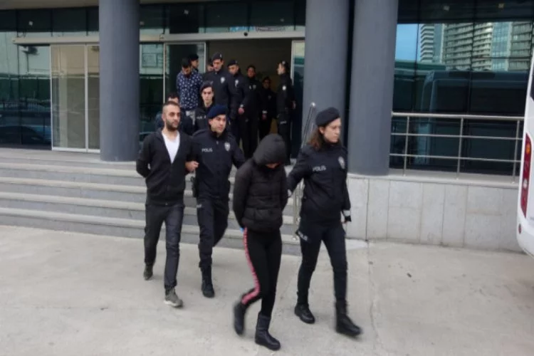 Bursa'daki yakalanan 32 şüpheli adliyede!