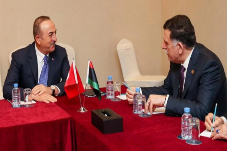 Çavuşoğlu, Libya Başkanlık Konseyi Başkanı El-Sarraj ile görüştü