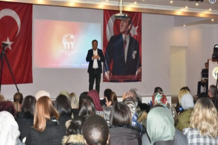 Yazar Akbaba, Bursa'da Mehmet Akif'i anlattı