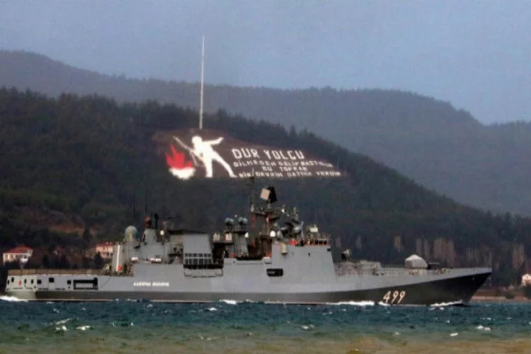 'Admiral Makarov' Boğaz'dan geçti