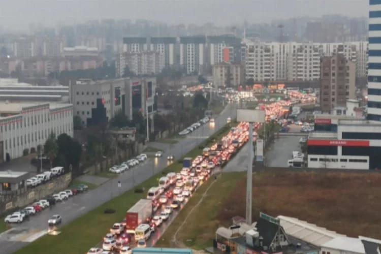 Bursa'da trafik kilit oldu!