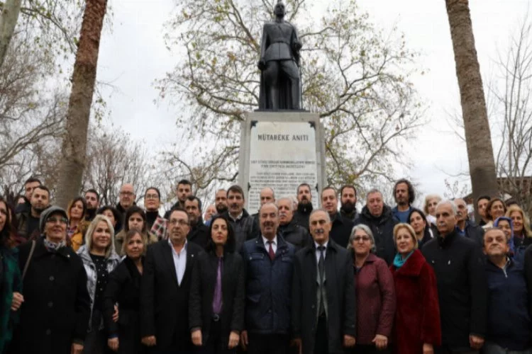 İnönü, Mudanya'da anıtı önünde anıldı