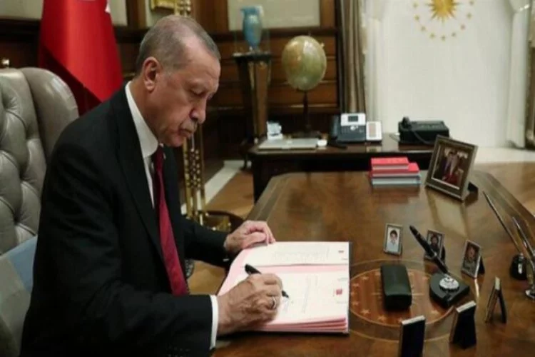 Erdoğan imzaladı, 3 isim görevden alındı!
