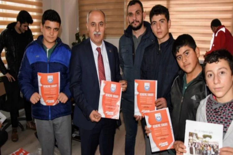 Yenişehir Belediyesi'nden öğrencilere ücretsiz deneme sınavı