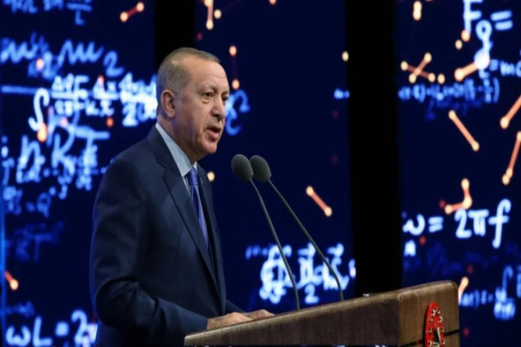 Erdoğan: "Devrin otomobilinin önünü kesemeyecekler"