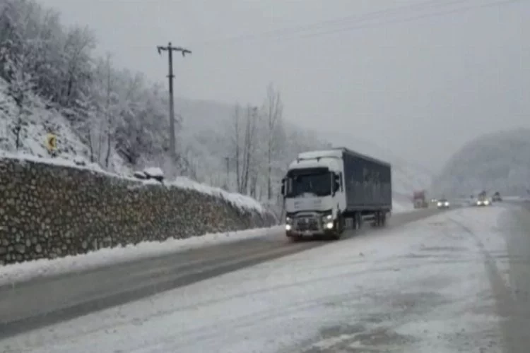 Kardan kapanan Bursa-Ankara karayolu bugün açık!