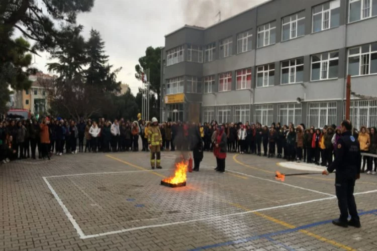 Bursa'da okulda yangına hazırlık!