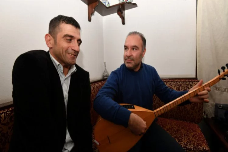 Bursa'da hayatındaki engelleri müzikle aşıyor