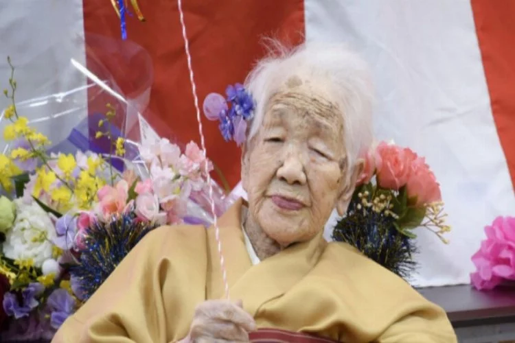 Dünyanın en yaşlı insanı 117. yaşını kutladı