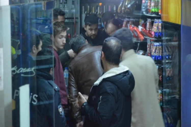 Bursa'da gece yarısı marketi soydular!