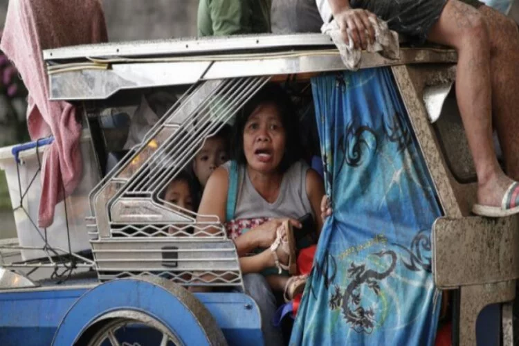 Filipinler'de alarm seviyesi 4'e çıkarıldı