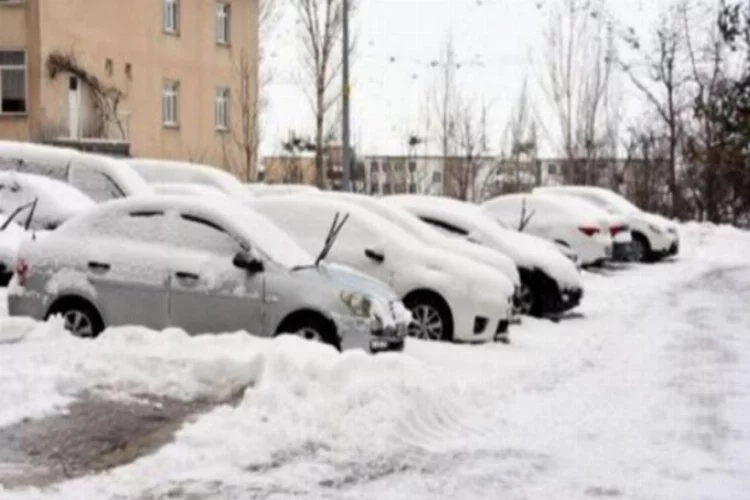 Bitlis'te 86 köy yolu kardan kapalı