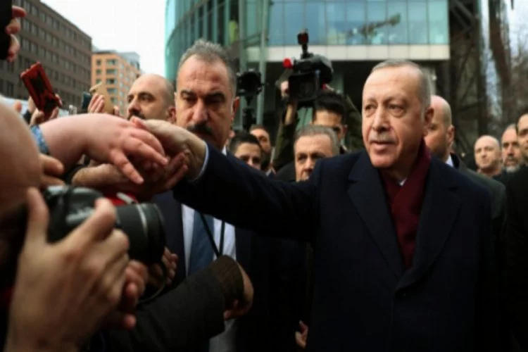 Erdoğan'ı, Berlin'de Türk vatandaşları karşıladı