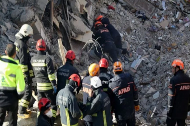 Elazığ Sivrice'de 6,8 büyüklüğünde deprem: 41 kişi hayatını kaybetti