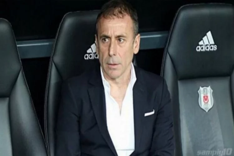 Beşiktaş Abdullah Avcı'nın sözleşmesini feshetti